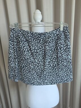 Title Nine Black and White Speckled Mini Skirt